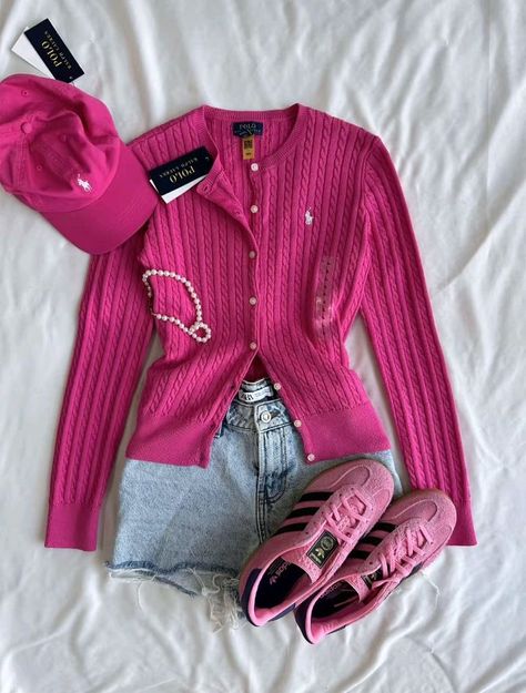 Polo Fits, Cool Girl Outfits, Polo Outfit, Casual Day Outfits, Trendy Fashion Outfits, Causual Outfits, Ralph Lauren Outfits, Style Streetwear, Pink Outfit