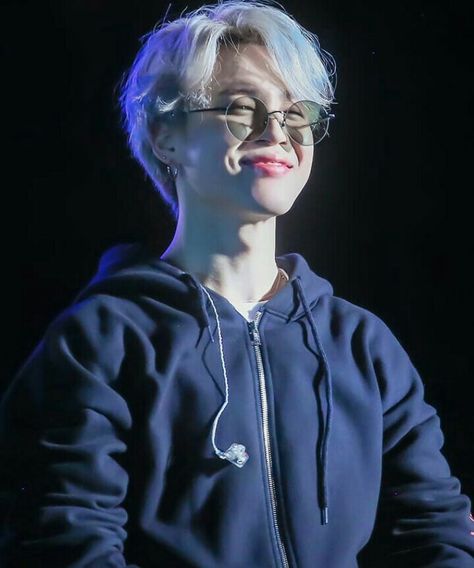 #JIMIN with specs and that cute dimples😍😍 Jimin's Dimples, Jimin Dimple Smile, Jimin Cute Mochi Smile, Jimin Dimples, Jungkook In Specs, Cute Dimples, Jimins Smile, Jimin Smile, Pc Photo