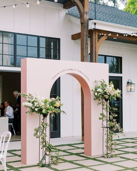 Wedding Venue Entrance Decor, Entrance Wedding Decor, Arches Backdrop, Entry Arch, Event Entrance Arch, Corporate Anniversary, Event Entry, Entrance Arch, Photobooth Ideas