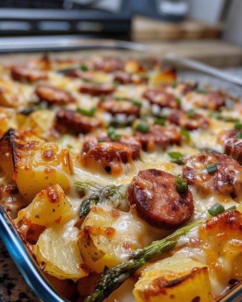 Dad-in-law always wants this when he's here – he can't get enough! Easy And Simple Dinner Ideas, Supper Ideas With Vegetables, Easy Meal With Potatoes, Recipes To Use Up Potatoes, Family Friendly Weeknight Dinners, Healthy Fast Dinner Ideas, The Best Casseroles, Dinner Ideas Picky Eaters Family, Meat Dish For A Crowd