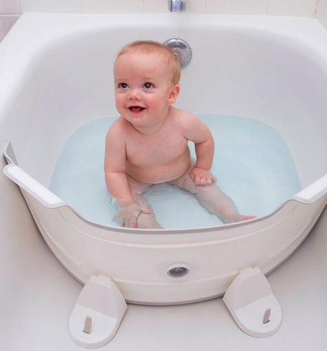 Baby Dam Bathtub Water Divider - Saves Water While Bathing Your Kids - Bathtub Water Saver Baby Tub, Baby Baden, Baby Sitting, Baby Gadgets, Baby Bath Tub, Baby Sleep Problems, Cool Baby, Apollo Box, Creative Products