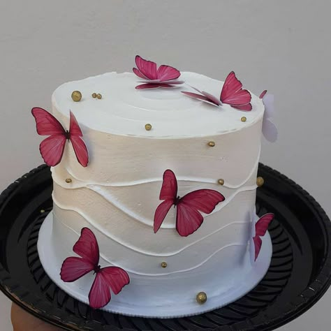 Wave Cake, Tårta Design, Butterfly Birthday Cakes, Pastel Cakes, Beautiful Birthday Cakes, Simple Birthday Cake, Butterfly Cakes, Cake Decorating Videos, Dream Cake