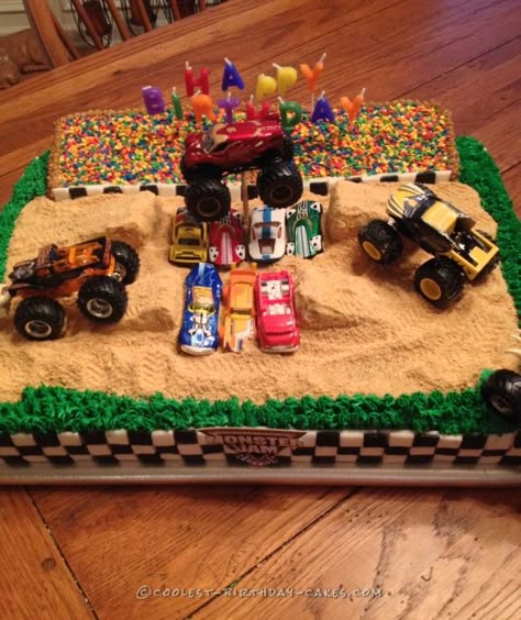 Birthday Cake Monster Truck, Cake Monster Truck, Monster Truck Birthday Party Ideas Food, Monster Jam Birthday Cake, Monster Jam Cake, Monster Truck Birthday Cake, Truck Birthday Cake, Monster Jam Birthday Party, Monster Jam Birthday