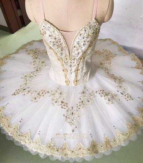 W-007 Professional Ballet Tutu - Etsy Paquita Tutu, White Ballet Tutu, Tutu Pattern, Ballet Costumes Tutus, Dance Costumes Ballet, Ballet Designs, Classical Ballet Tutu, Ballet Russe, Ballerina Costume