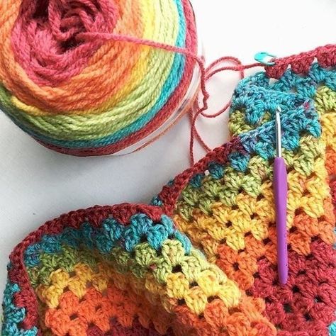 Crochet Shawl More We Are Want To Say Thanks If You Like To Share This 310 Multi Color Yarn Crochet, Multi Color Yarn, Crochet Blanket Sizes, Blanket Edging, Crochet Project Free, Mandala Yarn, Scrap Yarn Crochet, Granny Squares Crochet, Squares Crochet