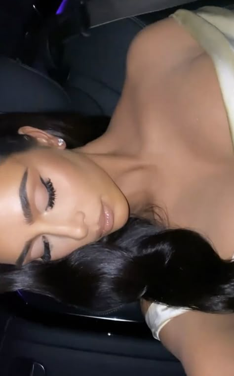 Snatched Makeup, Kim Kardashian Selfie, Kim K Hair, Young Kim Kardashian, Newborn Black Babies, Persian Princess, Birthday Makeup Looks, Kardashian Makeup, Kim Kardashian Makeup