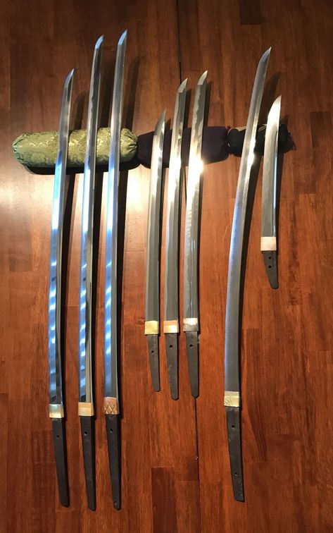 Wakizashi Swords Samurai, Tactical Swords, Types Of Swords, Cool Swords, Samurai Swords, Samurai Warrior, Knife Making, Blacksmithing, The Collection