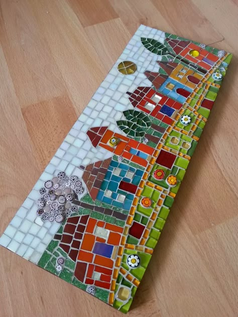 Garden Mosaics, Mosaic Tile Table, Mosaic Tiles Crafts, Mosaic Art Diy, Mosaic Pots, Mosaic Flower Pots, Tile Table, Mosaic Garden Art, Mosaic Art Projects