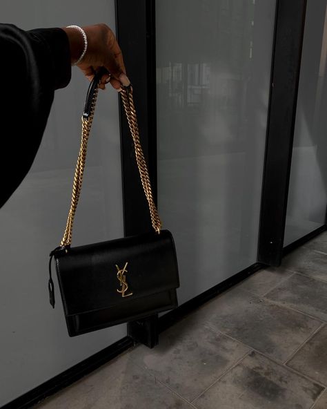 Ysl Bag Aesthetic, Luxury Bags Aesthetic, Dreams Vision Board, Ysl Sunset Bag, Aesthetic Luxury Lifestyle, Summer Date Night Outfit, Brand Purses, Ysl Purse, Wallpaper Autumn