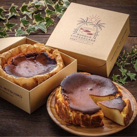 Packaging Cheesecake, Cheesecake Packaging, Cheesecake Photography, Dessert Packaging Design, Turkish Recipes Desserts, Dessert Packaging, Food Wishes, Bakery Packaging, Cake Packaging