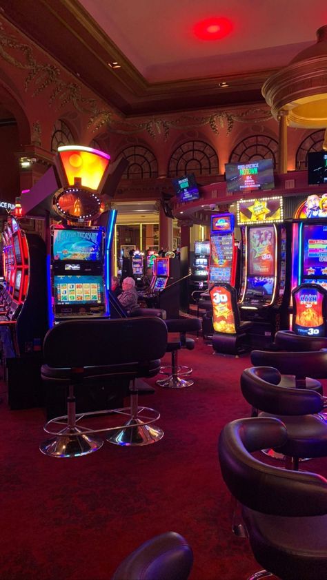 Casino Video, Casino Room, Heart Of Vegas, Free Online Slots, 1 Am, 2 Am, 10 Pm, Slot Machines, Vegas Casino