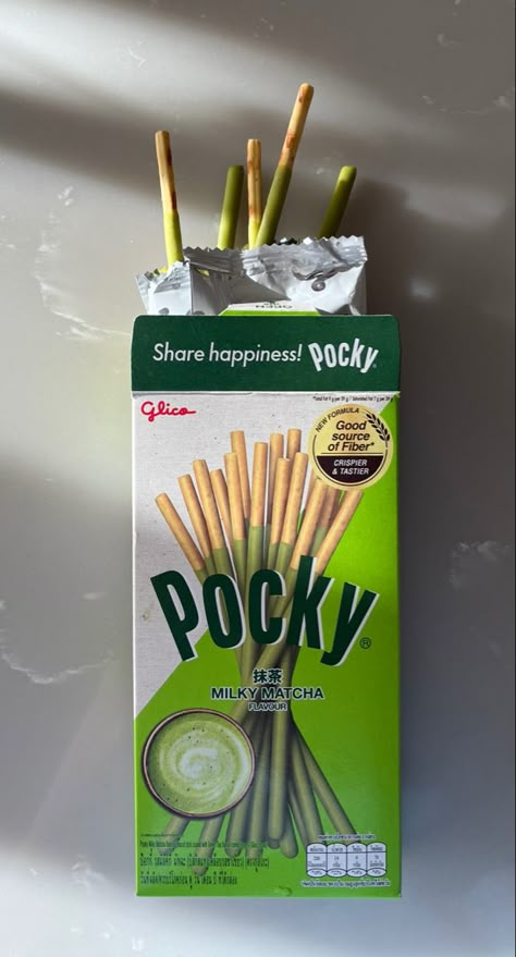 Pocky Matcha, Pocky Aesthetic, Fruit Chip, Share Happiness, Good Source Of Fiber, Cute Snacks, Snack Chips, Abstract Art Wallpaper, Chocolate Candy