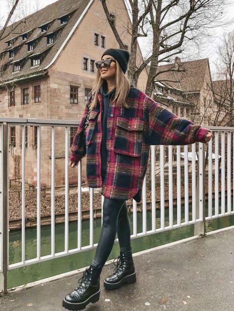 Winter Outfits Plaid Jacket, Black And Plaid Outfit, Doc Marten Fall Outfits Women, Girly Combat Boots Outfit, Punk Rock Winter Outfits, Big Flannel Jacket Outfit, Edgy Comfy Outfits Winter, Black Pant Fall Outfit, Grungy Comfy Outfits