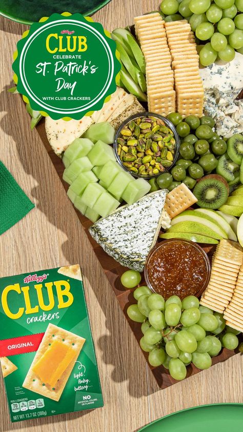 St Patrick's Day Snack Board, Green Cheese Board, All Green Charcuterie Board, Charcuterie Board Green Theme, Colour Food Board Party Green, Color Party Ideas For Adults Green Food, Pink And Green Charcuterie Board, Green Themed Charcuterie Board, Green Food Board Party