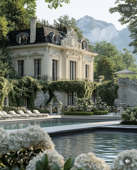 French Chateau House, French Manor, Classic Mansion, French Chateau Style, Old Money House, Classical Beauty, Mansion Exterior, Have A Magical Day, Concrete Houses