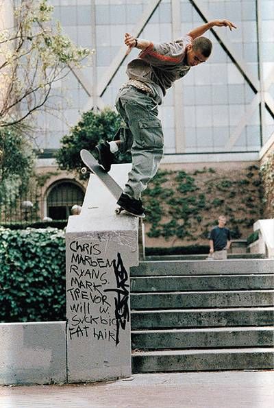 Eric Koston Skate Photography, Skateboard Pics, Eric Koston, Skate Vibes, Skateboard Photos, Skateboard Pictures, Skateboarding Tricks, Skate Photos, Skate And Destroy