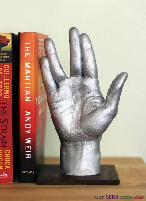 Make this DIY Star Trek hand! #LLAP - Our Nerd Home Spock Hand, 1960s Television, Diy Geek, Geek Home Decor, Nerd Home, Nerd Decor, Diy Bookends, Geek House, Geek Diy