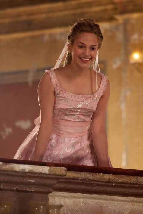 Alicia Vikander as Princess Kitty Shchrbatskaya in Anna Karenina (2012) Barbie Twelve Dancing Princesses, Queen Rhaenys Targaryen, Anna Karenina 2012, Rhaenys Targaryen, Princess Academy, Couples Kiss, Twelve Dancing Princesses, Princess Kitty, Girly Movies