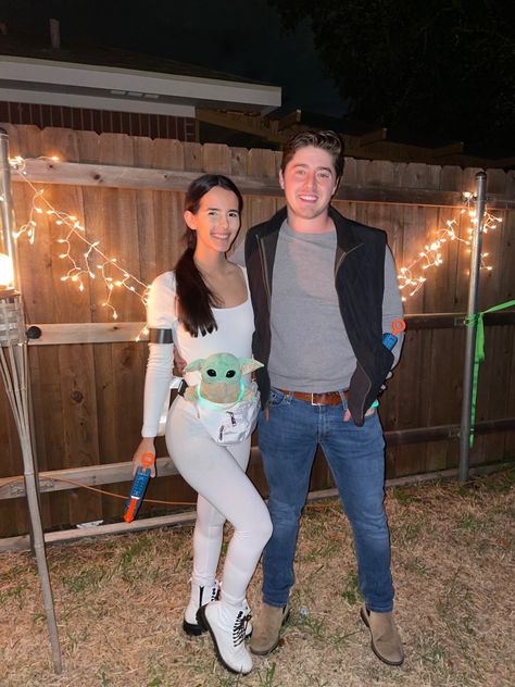 Couples Costumes Star Wars, Star Wars Couple Costume, Yoda Costume, Star Wars Couples, Couple Costume, Couple Costumes, Couples Costume, Halloween 2023