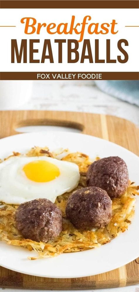 I got the idea for making these breakfast meatballs after I made meatballs from Italian sausage. The idea is to use the flavor already packed into bulk breakfast sausage and make a simple meatball by adding breadcrumbs and traditional meatball binders. All of the flavor is already there, we are just making them more tender, adding a little texture, and forming them into round balls. Meatball Breakfast, Bulk Breakfast, Breakfast Meatballs, Quick Bread Recipes Easy, Breakfast Meals, Meatballs Easy, Nutritious Smoothies, Breakfast Sausage, Delicious Breakfast Recipes