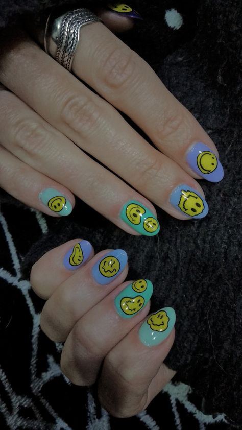 Nails, nail art, smiley Melting Happy Face Nails, Melty Smiley Face Nails, Squiggly Smiley Face Nails, Retro Aesthetic Nails, Trippy Smiley Nails, Melted Smiley Face Nails, X Eyes Smiley Face Nails, Nail Designs Shellac, Smiley Nail Art