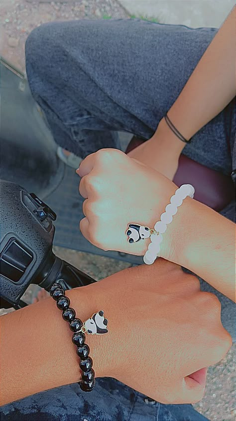 Fake Couple Hand Pictures, Fake Couple Aesthetic, Couple Fake Story Snap, Holding Hands Snap, Aesthetic Pictures With Boyfriend, Couples Snap Story, Couple Hand Snap, Dating Anniversary Gifts For Him, With Friends Snap