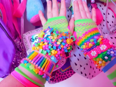 #rainbowcolorfulbrightful Harajuku Decora, Pulseras Kandi, Kandi Inspo, Diy Kandi Bracelets, Diy Kandi, Kandi Kid, Scene Core, Kandi Ideas, Kandi Patterns