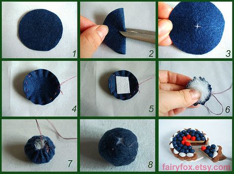 blueberry-tutorial | Flickr - Photo Sharing! Felt Blueberry, Felt Food Diy, Felt Food Patterns, Felt Cupcakes, Felt Cake, Felt Fruit, Felt Play Food, Felt Pattern, Felt Food