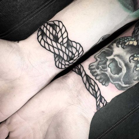 Ropes on wrists by tattooist MAIC Rope Around Wrist Tattoo, Longshoreman Tattoo, Rope Wrist Tattoo, Nautical Hand Tattoo, Piercings 2023, Tattoo Rope, Couples Tats, Ladies Tattoo, Rope Tattoo