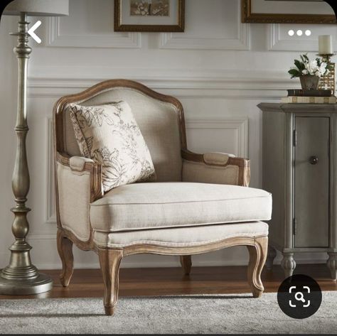 Refinishing Chairs, Country Style Sofas, French Homes, French Country Interiors, Greystone Mansion, Wooden Sofa Set Designs, French Country Furniture, Luxury Furniture Living Room, Living Room Sofa Design