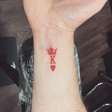 King Of Cups Tattoo, Red King Tattoo, Small Heart Tattoo For Men, King Of Hearts Tattoo Men, King Von Tattoo Ideas, King Of Hearts Aesthetic, King Of Diamonds Tattoo, King Von Tattoo, The King Aesthetic