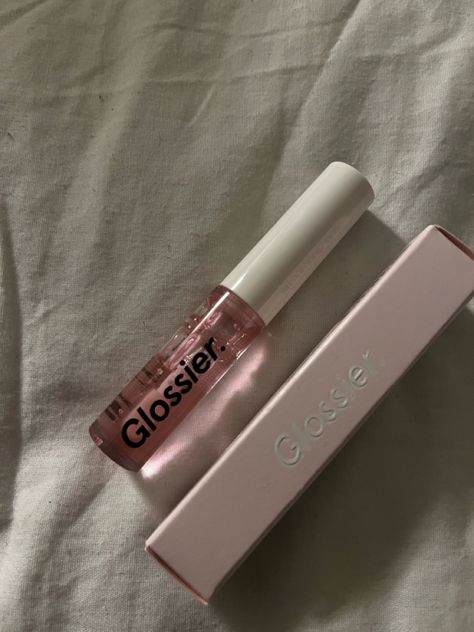 Clear Gloss Aesthetic, Glossier Lip Gloss Clear, Lip Gloss Business Aesthetic, Glossier You Perfume Aesthetic, Glossier Lip Gloss Holographic, Glossier Ultralip Lucite, Glossier Aesthetic, Glossier Lip, Glossier Girl