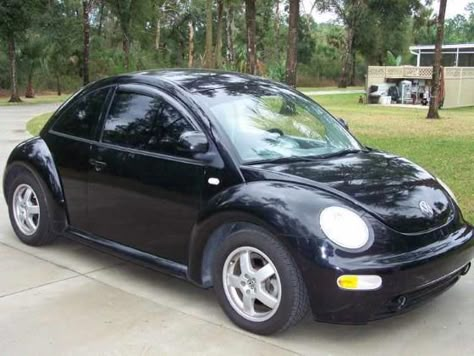 black VW beetle Beetle Car Black, Vw Beetle Black, Black Beetle Car, Volts Wagon Beetle, Black Volkswagen Beetle, Black Vw Beetle, Vw Beetle Accessories, Black Volkswagen, Beetle Volkswagen