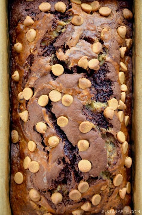 Chocolate Peanut Butter Banana Bread | Just a Taste Peanut Butter Banana Bread Recipe, Chocolate Peanut Butter Banana Bread, Recipe Banana Bread, Butter Banana Bread, Bread Loaves, Peanut Butter Banana Bread, Recipe Banana, Loaf Cakes, Food Snacks