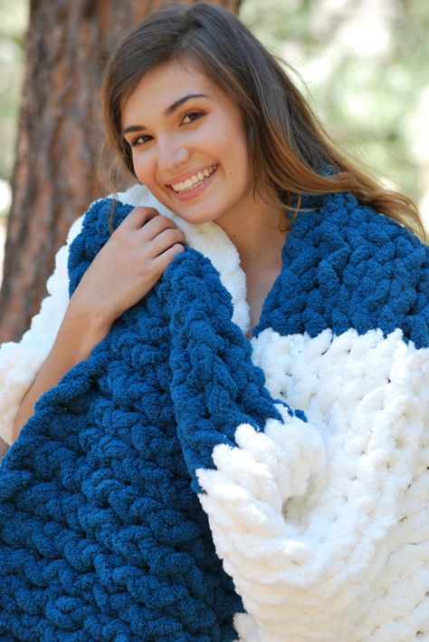 Zippy Loom Knitting Projects, Zippy Loom Blanket, Zippy Loom Patterns, Flexee Loom Chunky Patterns, Looming Blankets, Infinity Loom Blanket For Beginners, Chunky Mittens, Loom Knitting Blanket, Loom Knitting Patterns Free