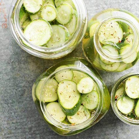 Whether you pile 'em high on burgers or serve them as a snack, a batch of homemade pickles is a tasty potluck recipe. More party recipes: http://www.bhg.com/recipes/healthy/healthy-fall-potluck-recipes/ #myplate Best Dill Pickle Recipe, Crunchy Dill Pickle Recipe, Easy Dill Pickle Recipe, Dill Pickle Recipe, Dill Pickle Chips, Pickle Chips, Pickle Recipe, Dill Pickles, Sauce Tomate