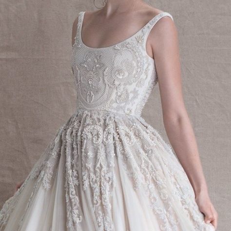 Paolo Sebastian SS Couture 2014-15 5 Thrifty Wedding, Paolo Sebastian, Prom 2020, White Wedding Dress, Dreamy Dress, Gorgeous Gowns, Mode Inspiration, Beautiful Gowns, Fancy Dresses