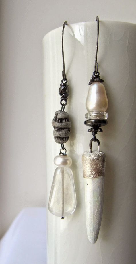 Earrings Everyday: Another story Assemblage Earrings, Earring Inspiration, Asymmetrical Earrings, Mixed Media Jewelry, Earrings Everyday, Assemblage Jewelry, Mismatched Earrings, Unusual Jewelry, Earring Designs