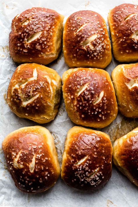 Easy Soft Pretzel Rolls Thanksgiving Rolls Recipes, Pretzel Rolls, Pretzel Bun, Freshly Baked Bread, Homemade Pretzels, Homemade Soft Pretzels, Soft Pretzel, Sally's Baking, Pretzels Recipe