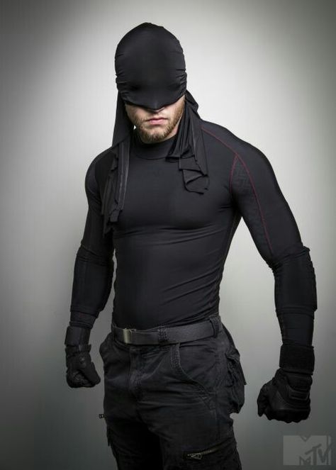 Andrew McLean with a rockin' Daredevil cosplay. The Batman Inspired Outfit, Male Cosplay Ideas, Tank Girl Cosplay, Daredevil Cosplay, Mens Cosplay, Men Tights, Zombie Make Up, Cosplay Men, Tactical Shirt