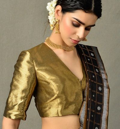 Golden Blouses For Sarees, Golden Brocade Blouse Designs, Golden Silk Blouse Designs, Rekha Blouse Designs, Golden Blouse Designs Saris, Golden Color Blouse Designs, Gold Blouse Designs Indian, Gold Color Blouse Designs, Golden Blouse Designs Pattern Style