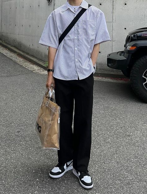 Outfit Boy Korean Style, Outfit Nam Basic, Casual Korean Men Outfits, Korean Aesthetic Outfits Men, Korean Outfits Men Summer, Korean Fashion Men Summer, Outfit Ideas Men Korean, Chill Outfits Men, Korean Aesthetic Outfits