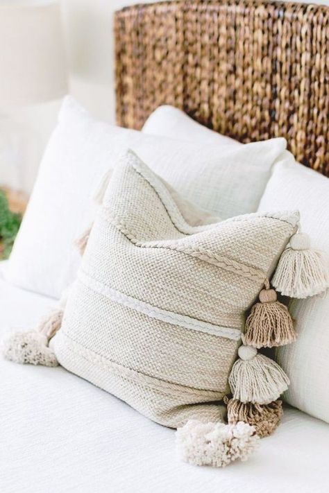 Luxury Pillows Decorative, Neutral Pillows, Spruce Up Your Home, Boho Cushions, Coastal Bedroom, Neutral Living Room, Pillow Styling, Holiday Pillows, Simple Prints