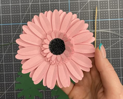 Gerbera Daisy Svg Free, Paper Gerbera Daisy, Simple Paper Flower, Gerbera Flower, Flower Cut Out, Daisy Petals, Date With A Book, Diy Valentine's Day Decorations, Paint Flowers