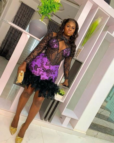 Short Asoebi Styles Lace Classy, Short Gown Lace Asoebi Styles, Sweet Compliments, Lace Asoebi, Lace Asoebi Styles, Asoebi Lace Styles, Lace Dress Classy, Classy Short Dresses, Fashion Show Dresses