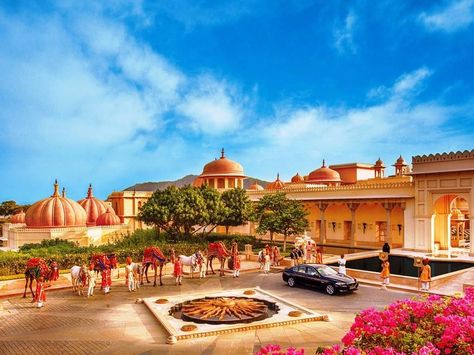 Oberoi Udaivilas, Indian Hotel, Oberoi Hotels, Farm Resort, Big Mansions, Heritage Architecture, International Tourism, Hall Interior, Luxury Tents