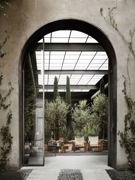 Furniture-at-Six-Milan-gallery-3 Furniture-at-Six-Milan-gallery-3 Restaurant Entrance, Hotel Entrance, Entrance Design, Milan Design, Design Exterior, Hotel Lobby, Cafe Design, Casas De Ensueño, Architectural Digest