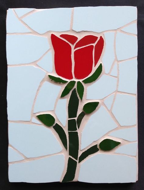 Mosaic Roses Design, Mosaic Roses, Mosaic Designs Pattern, Mosaic Tattoo, Mosaic Rose, Easy Mosaic, Stained Glass Rose, Mosaic Rocks, Mosaic Pots