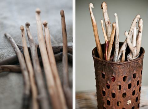 How to: Handmade Crochet Hooks Carved from Wooden Sticks | Man Made DIY | Crafts for Men | Keywords: wood branch stick knife crochet yarn whittle knit Diy Crochet Hook, Handmade Crochet Hook, Wooden Crochet Hooks, Crochet Diy, Diy Vintage, Whittling, Back To Nature, Crochet Hook, Yarn Crafts