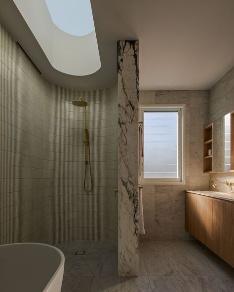 FAVELL- architecture & interiors | Early morning light glowing throughout the ensuite, beautifully captured by @andymacpherson.studio We used @artedomus Japanese INAX mosaic… | Instagram Japanese Wet Room Bathroom, Walkin Shower Ideas No Door, Bathroom Without Windows, Mosaic Tiles Bathroom, Modern Cottage Bathroom, Japanese Bathrooms, Japanese Tiles, Japanese Bathroom Design, Tiny Tiles